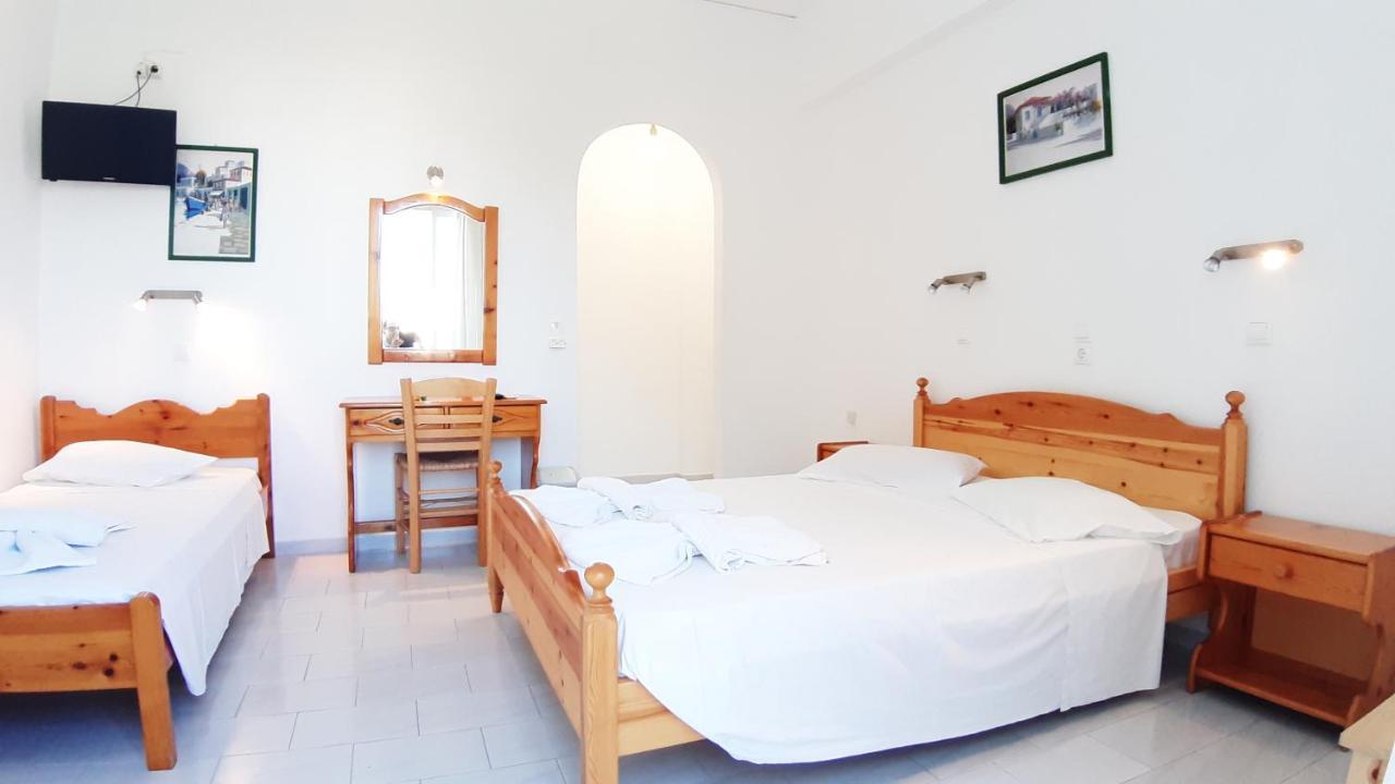 Bizas Rooms & Studios Parikia  Luaran gambar