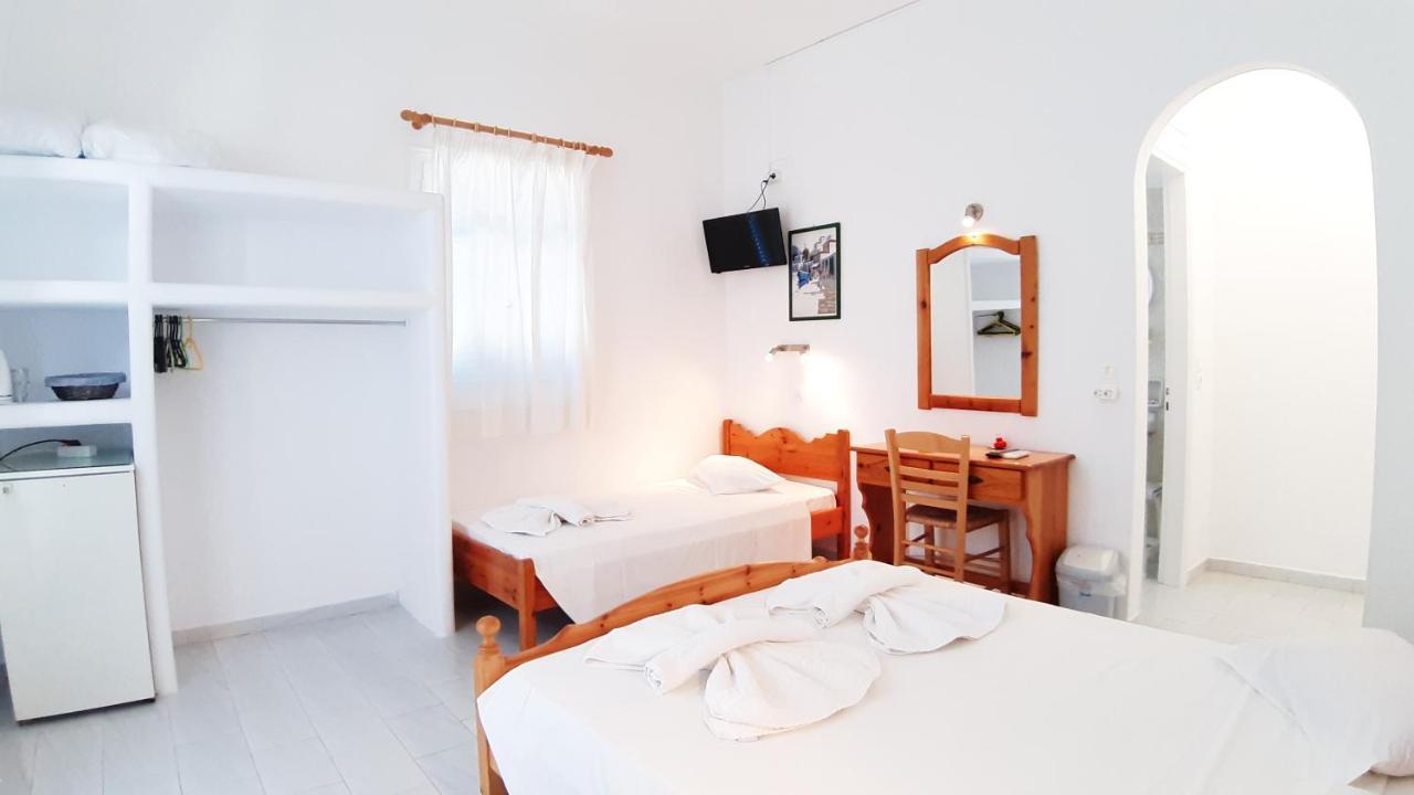 Bizas Rooms & Studios Parikia  Luaran gambar