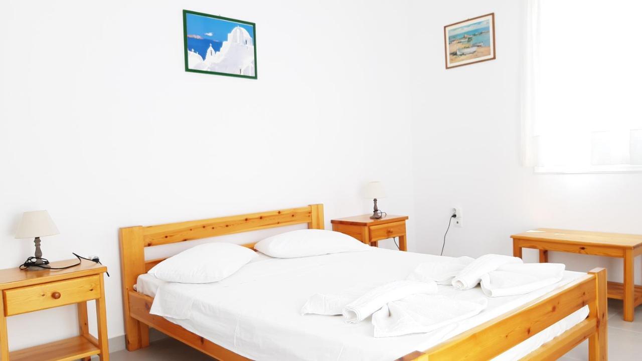 Bizas Rooms & Studios Parikia  Luaran gambar