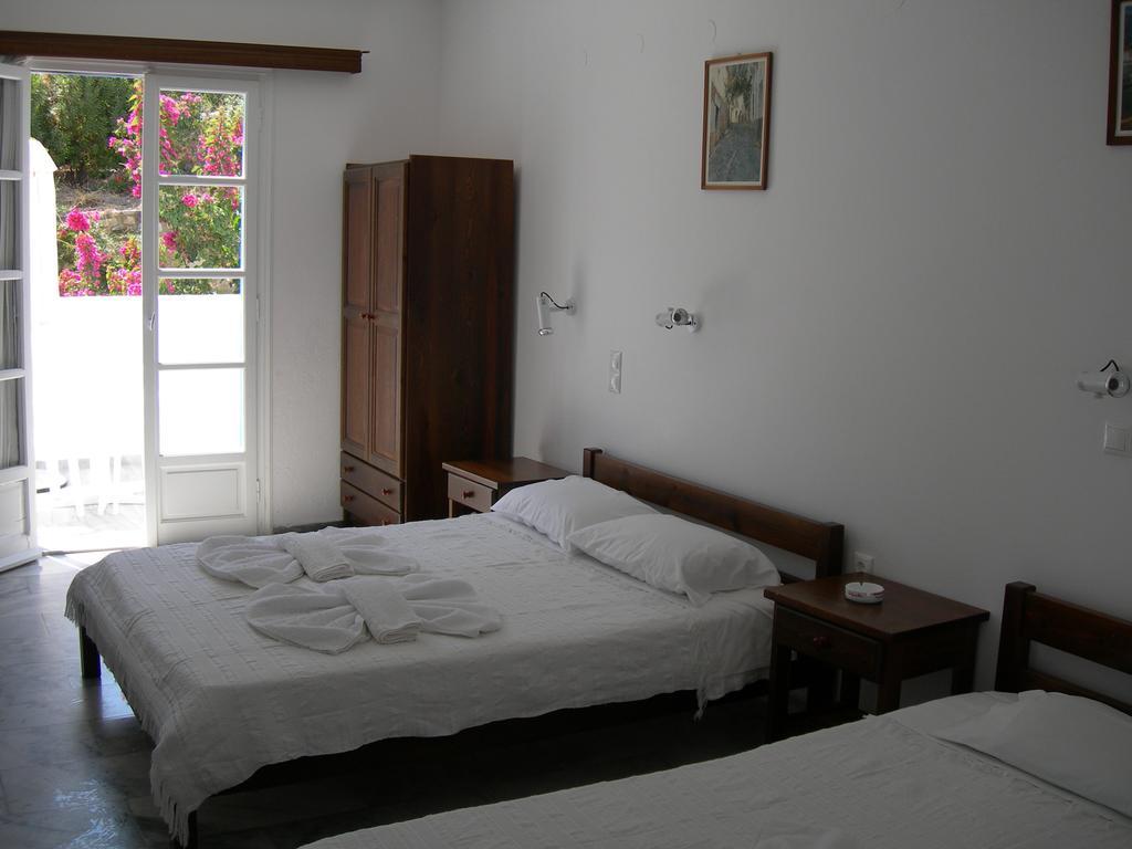 Bizas Rooms & Studios Parikia  Luaran gambar
