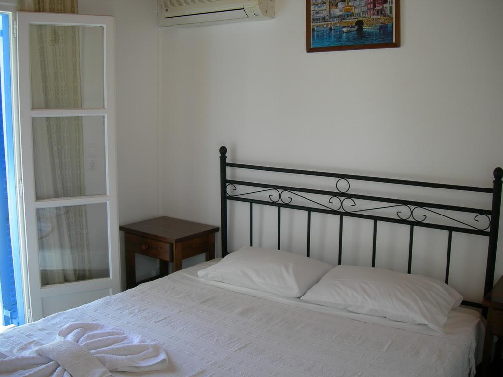 Bizas Rooms & Studios Parikia  Bilik gambar