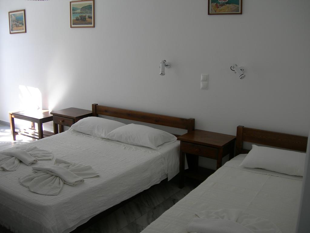 Bizas Rooms & Studios Parikia  Luaran gambar