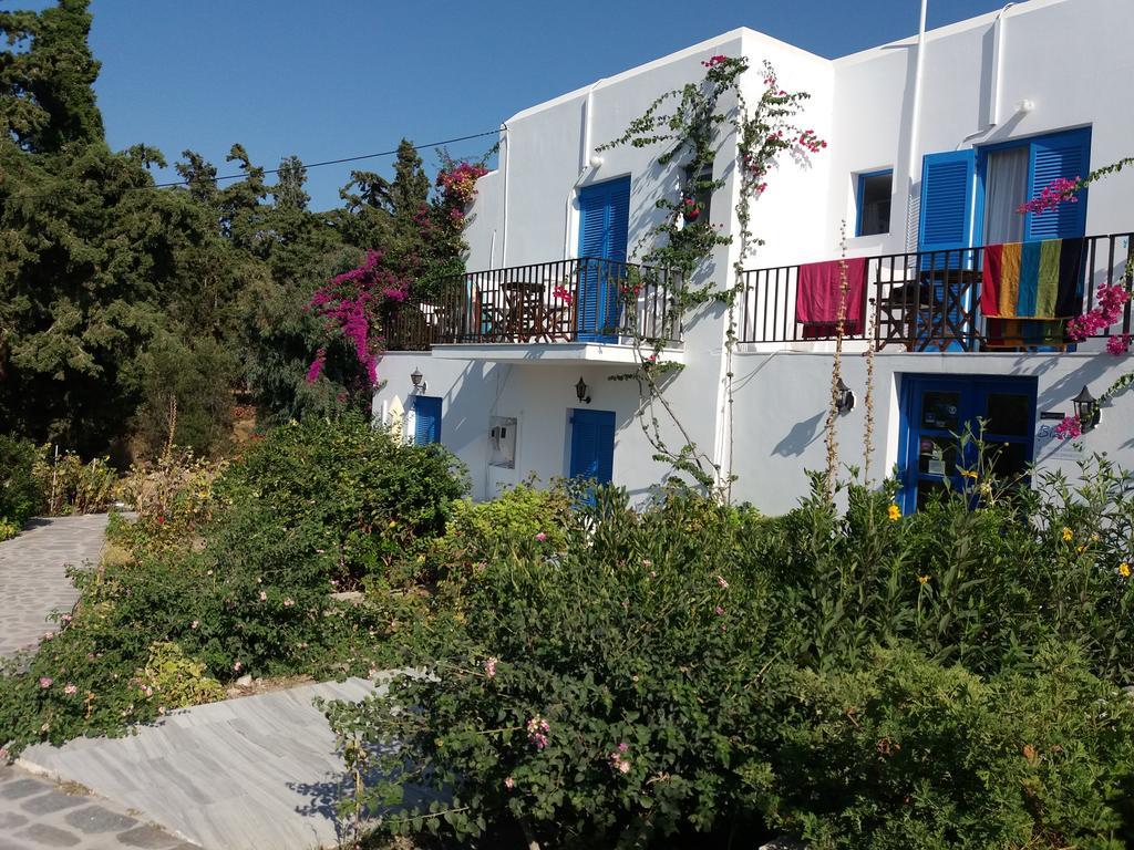 Bizas Rooms & Studios Parikia  Luaran gambar